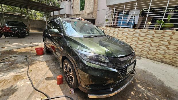 Honda Vezel 2015 Green