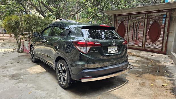 Honda Vezel 2015 Green