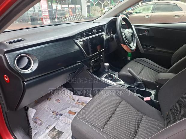 Toyota Auris 2014 Red