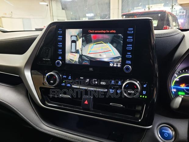 Toyota Highlander 2021 Gray