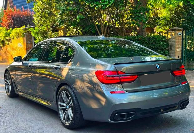 BMW 7 Series 730Li 2016 Matt Black