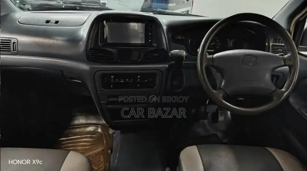 Toyota Noah 2.0 FWD (8 Seater) 2005 Silver
