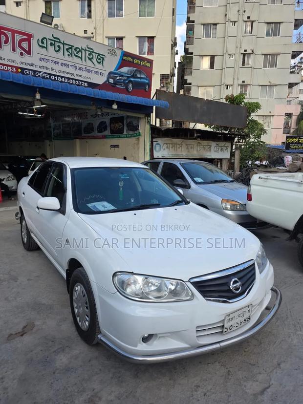 Nissan Sunny 2011 White