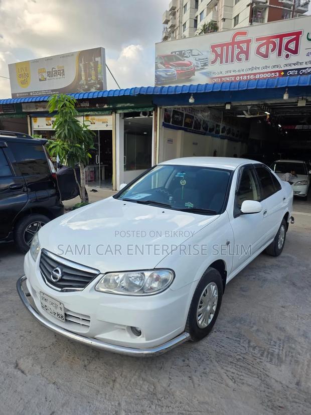 Nissan Sunny 2011 White