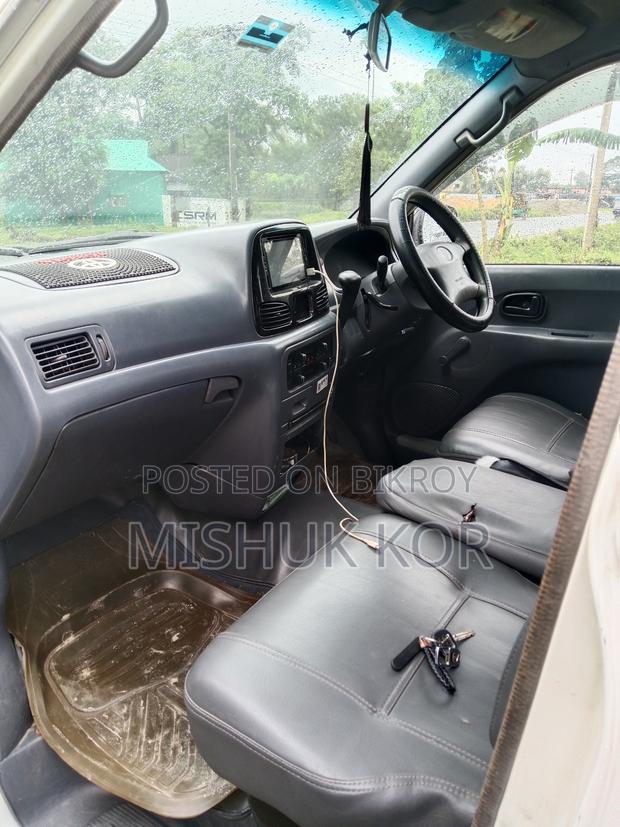 Toyota Noah 2.0 AWD (8 Seater) 2003 White