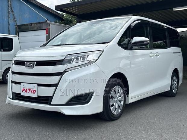 Toyota Noah 2021 Pearl