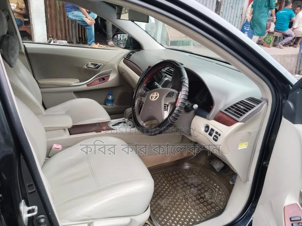 Toyota Premio 2011 Black