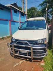 Toyota Noah 2.0 AWD (8 Seater) 2003 White for sale