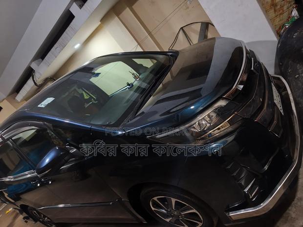 Toyota Noah 2017 Blue