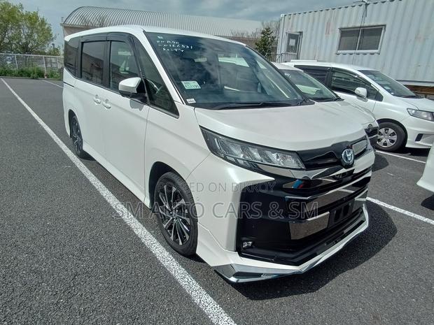 Toyota Noah 2024 Pearl