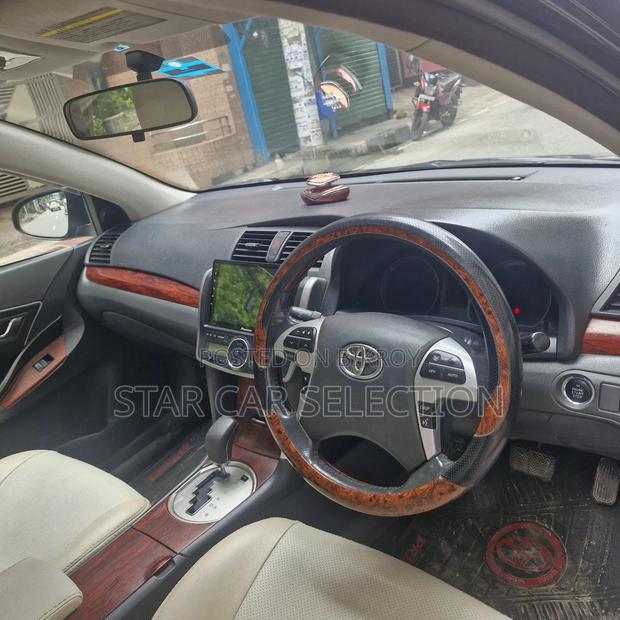 Toyota Premio 2010 Black