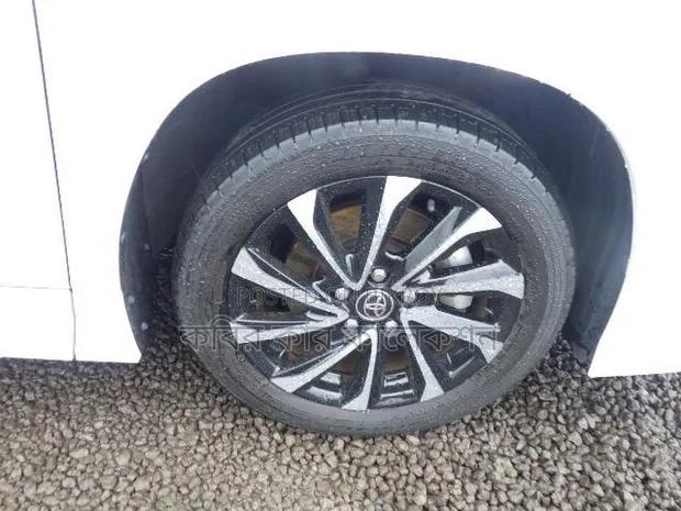 New Toyota Noah 2023 Pearl
