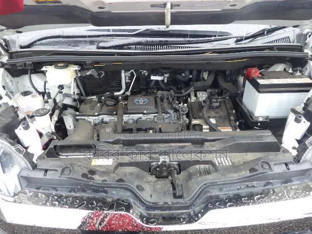 New Toyota Noah 2023 Pearl