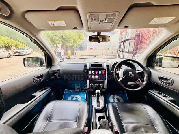 Nissan X-Trail 2010 Gray