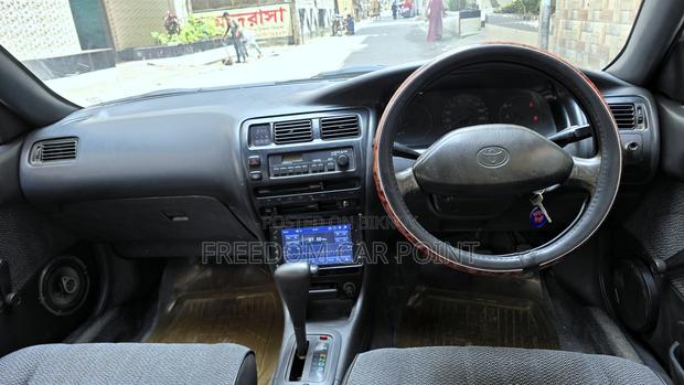 Toyota Corolla Sedan 1994 White