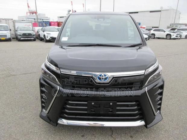 Toyota Voxy 2021 Black