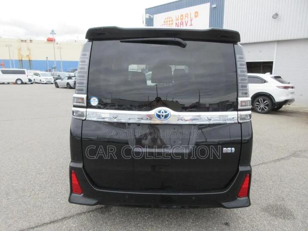 Toyota Voxy 2021 Black