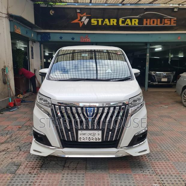 Toyota Esquire 1.8 FWD Hybrid (7 Seater) 2020 Pearl