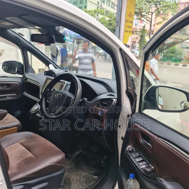 Toyota Esquire 1.8 FWD Hybrid (7 Seater) 2020 Pearl