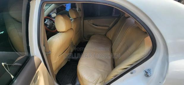Toyota Corolla 2001 White
