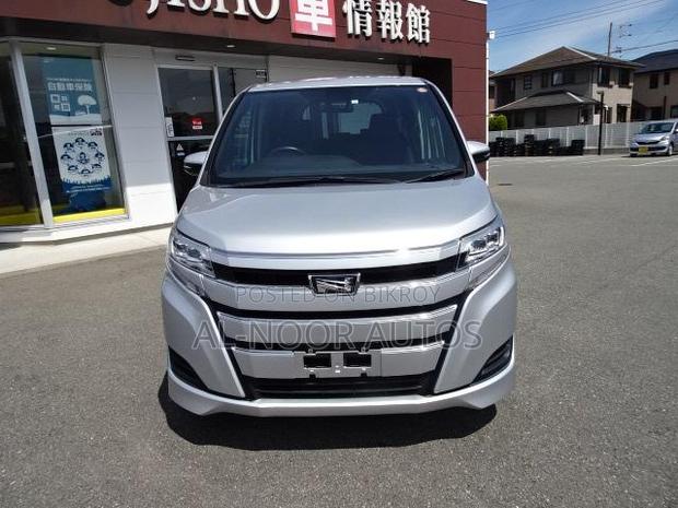 Toyota Noah 2.0 FWD (8 Seater) 2021 Silver
