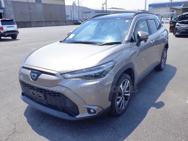 Toyota Corolla Cross 2022 Brown