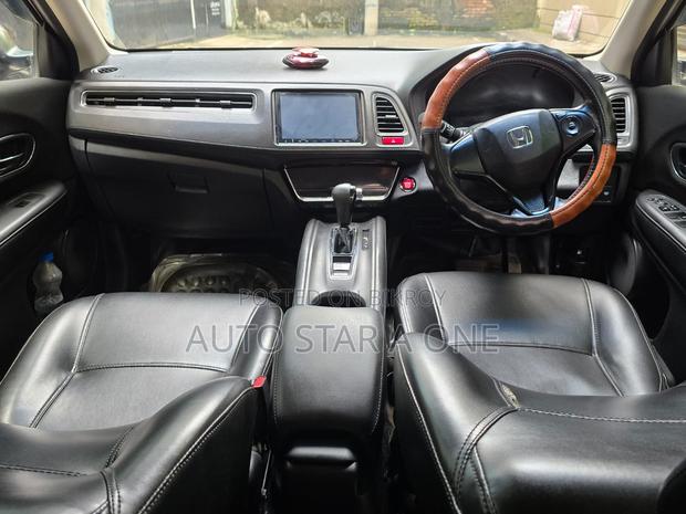Honda Vezel 1.5 2WD 2014 Maroon