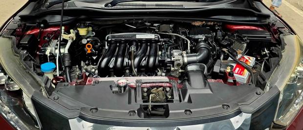 Honda Vezel 1.5 2WD 2014 Maroon