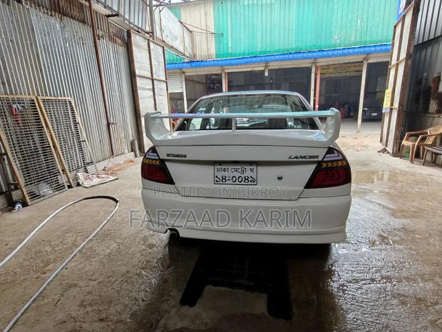 Mitsubishi Lancer 1999 White