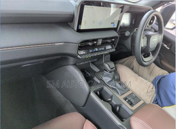 Toyota Land Cruiser LC250 2024 Pearl