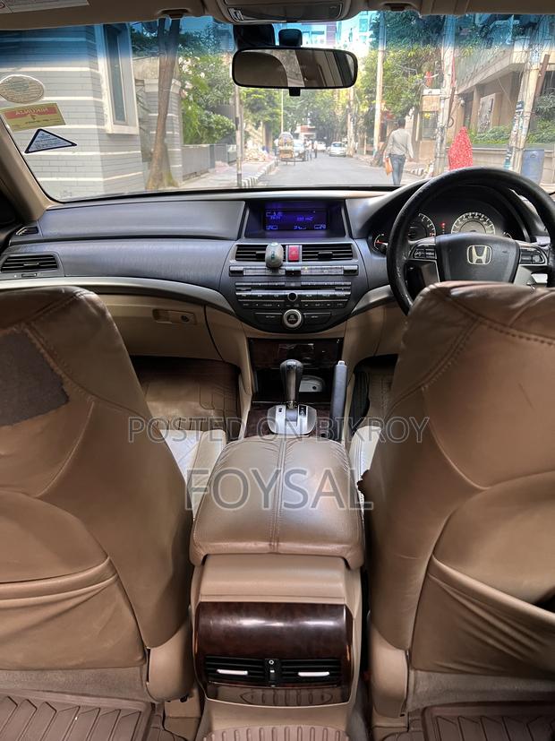 Honda Accord 2011 Gold