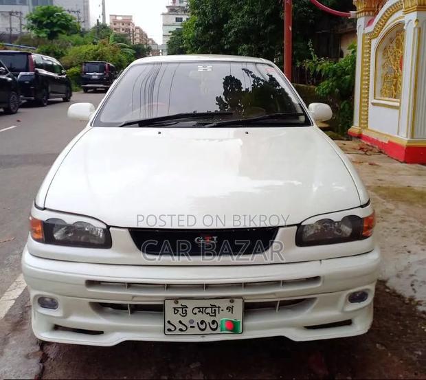 Toyota Corolla Sedan 1997 Off White