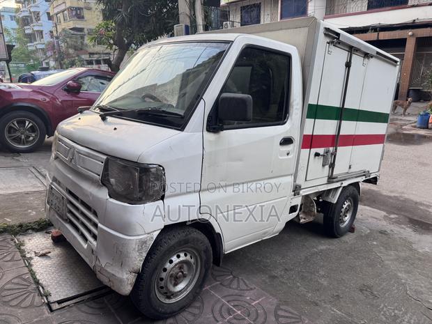 Mitsubishi Minicab Truck 2012 White