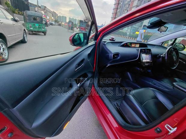 Toyota Prius 2019 Red