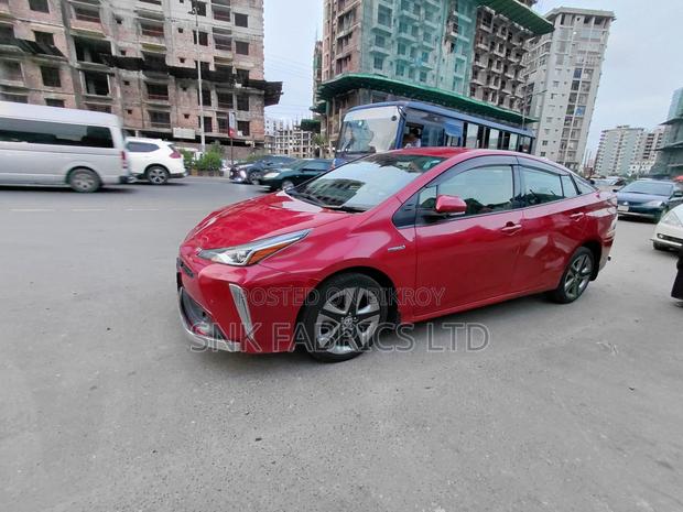Toyota Prius 2019 Red