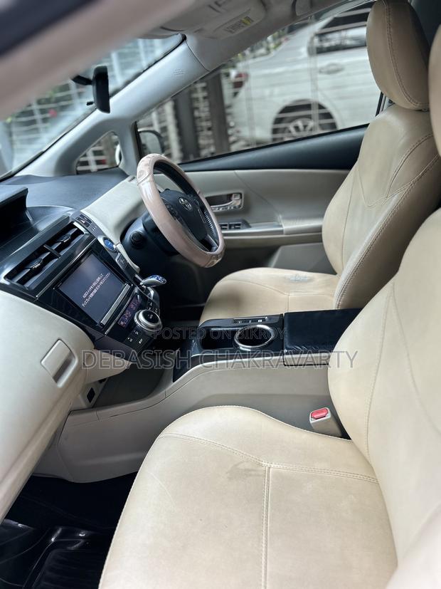 Toyota Prius 2015 Pearl
