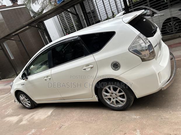 Toyota Prius 2015 Pearl