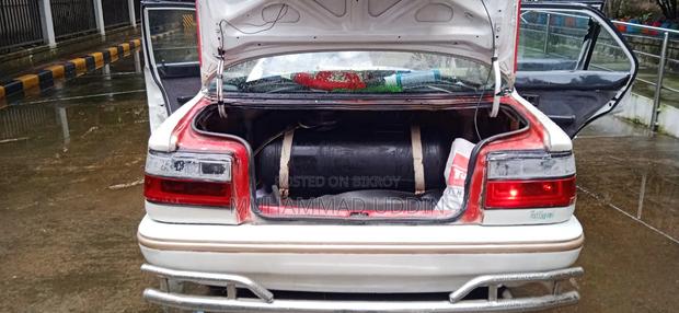Toyota Corolla 1990 White