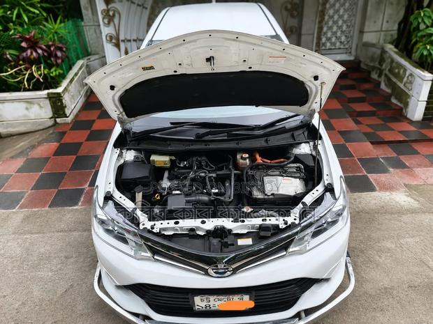 Toyota Axio 2017 Pearl