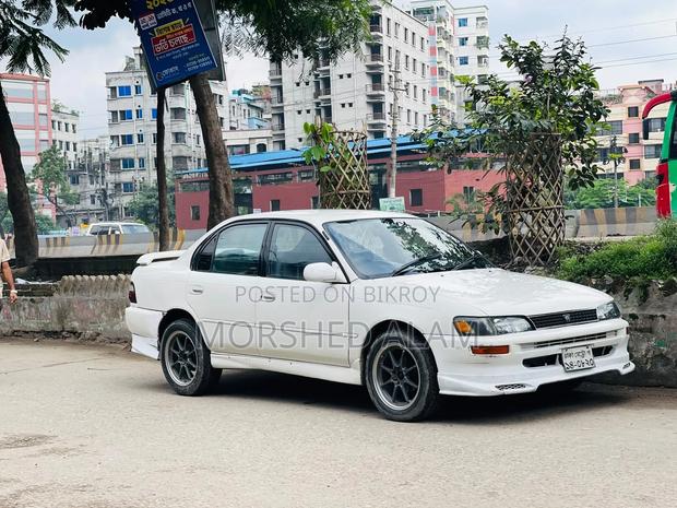 Toyota Corolla Automatic 1994 White