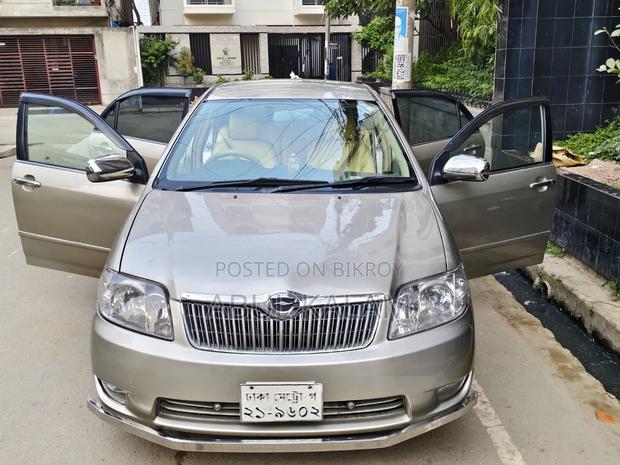 Toyota Corolla 2004 Gray