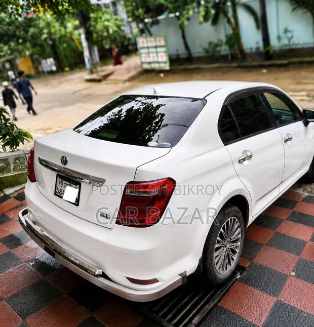 Toyota Axio 1.5 G 2WD 2017 White