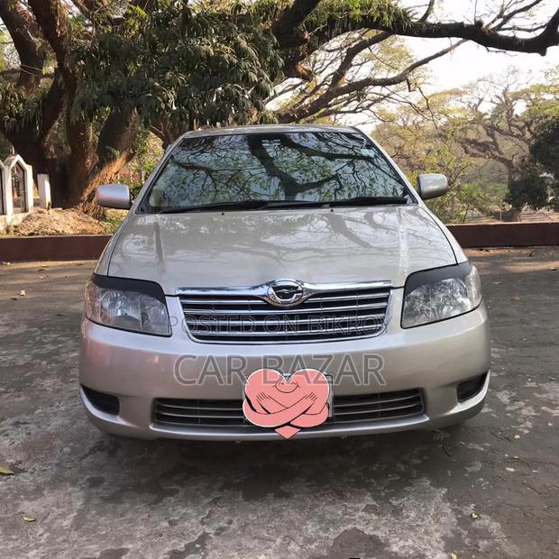 Toyota Corolla 2005 Gold