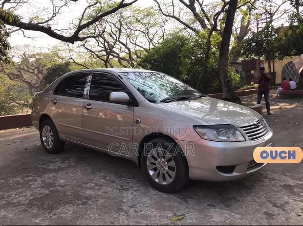 Toyota Corolla 2005 Gold