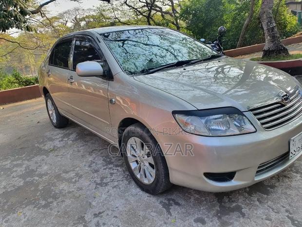 Toyota Corolla 2005 Gold