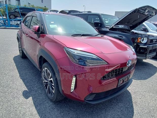 Toyota Yaris Cross 1.5 Hybrid FWD 2021 Red