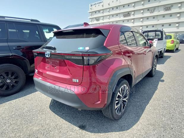 Toyota Yaris Cross 1.5 Hybrid FWD 2021 Red