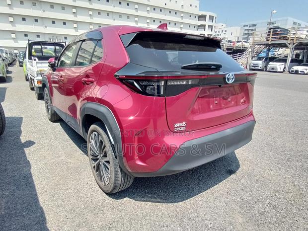 Toyota Yaris Cross 1.5 Hybrid FWD 2021 Red