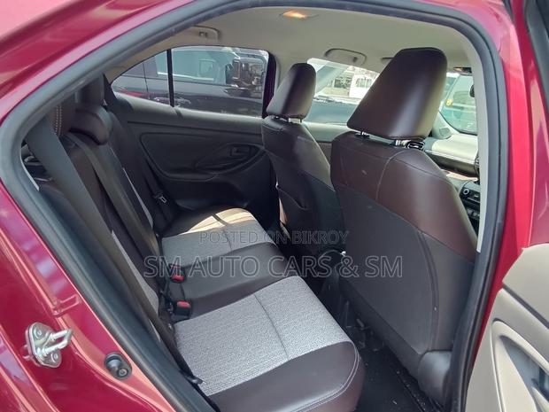 Toyota Yaris Cross 1.5 Hybrid FWD 2021 Red
