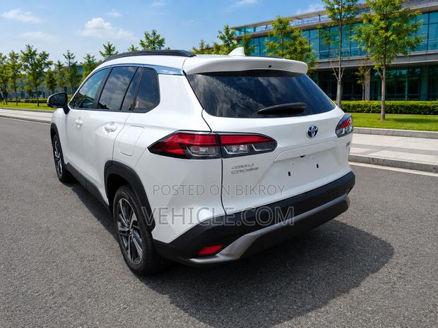 Toyota Corolla Cross 1.8 Hybrid FWD 2022 Pearl